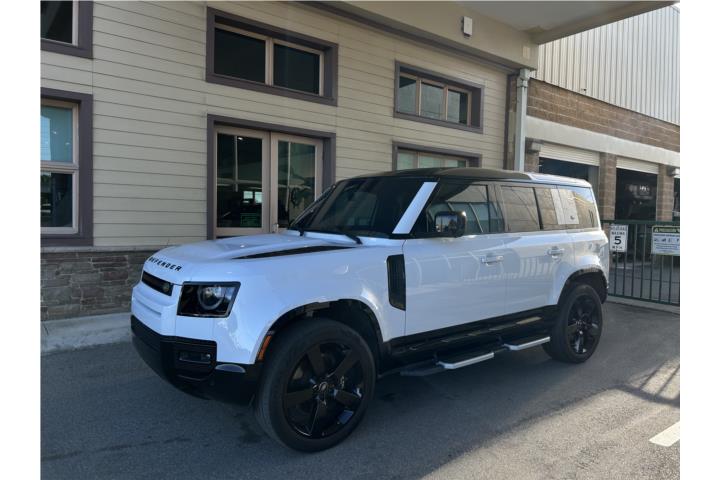 2023 Land Rover Defender 110 P525 Edition