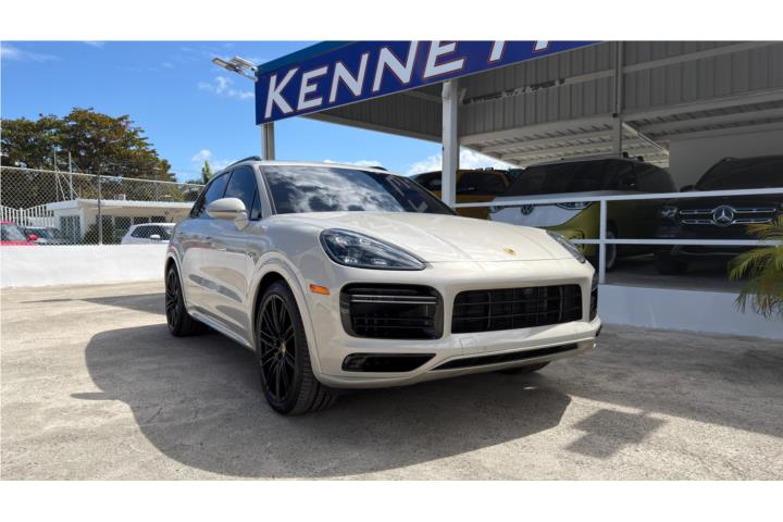 Porsche Cayenne E-Hybrid del 2023