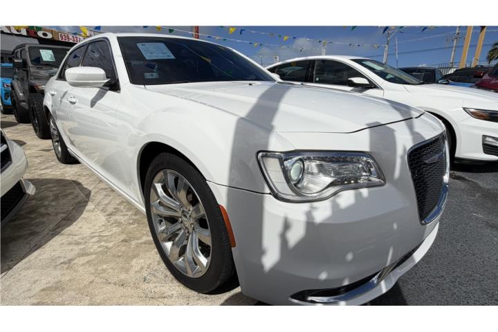 2019 Chrysler 300