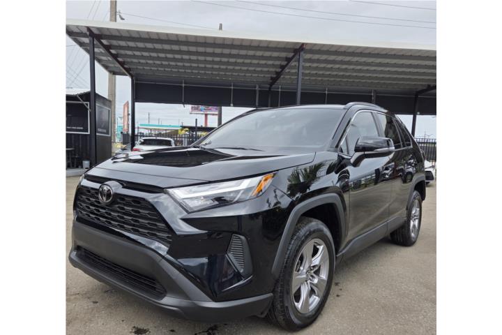Toyota RAV4 XLE 2024