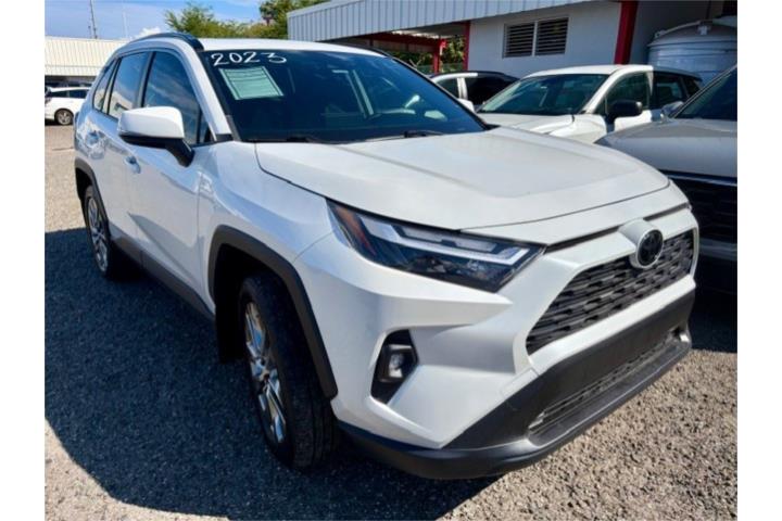 TOYOTA Rav4 XLE Premium