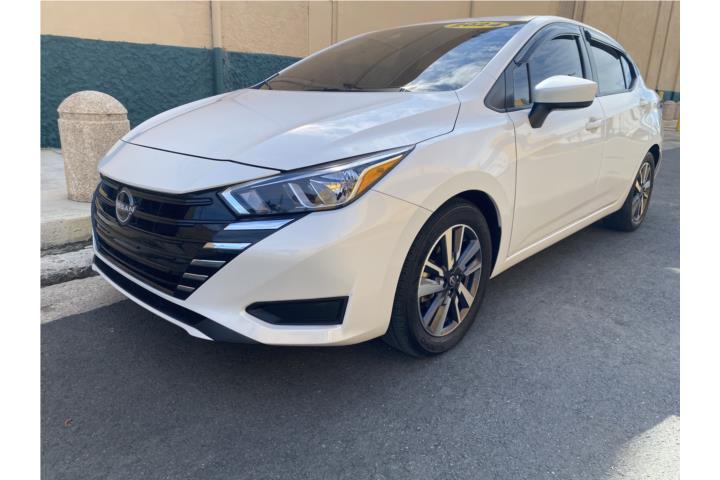 Nissan Versa del 2024
