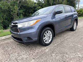 Toyota Highlander LE 2014