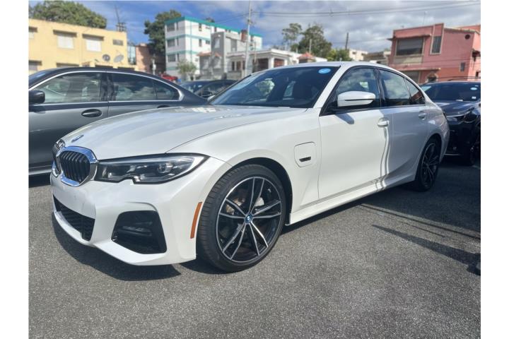 BMW 330e Plug-in Hybrid, Super Clean