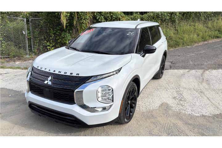2023 Mitsubishi Outlander Black Edition