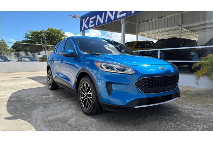 2020 Ford Escape SE Hybrid