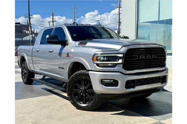 2022 Ram 3500 Laramie Black Top