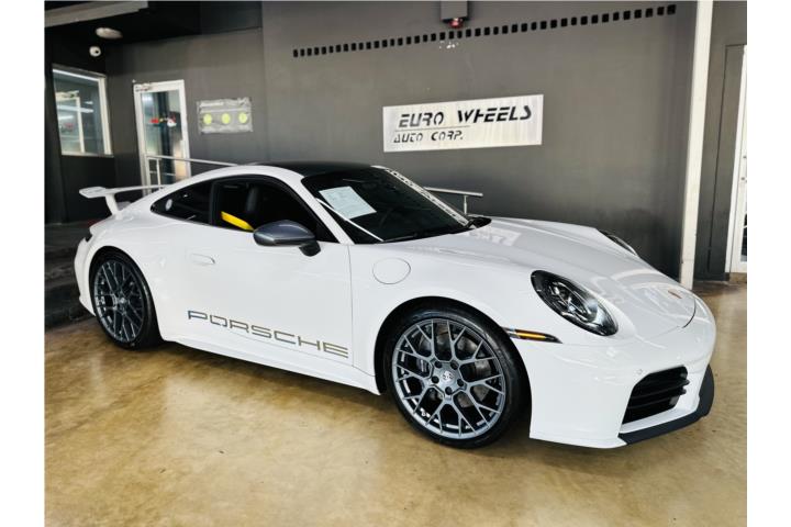 2026 Porsche 911 Carrera
