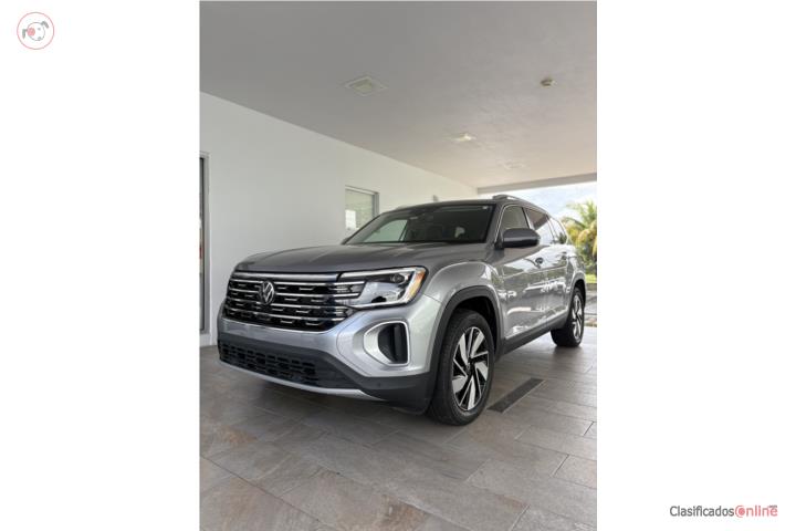 2024 Volkswagen Atlas 10K Millas $47,500