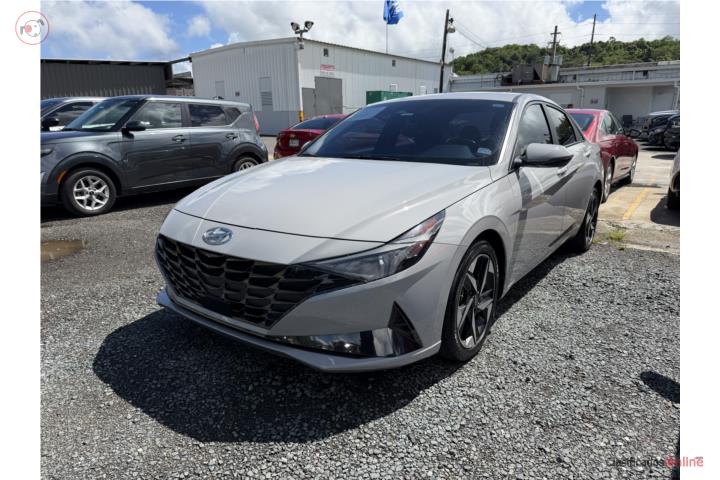 ELANTRA 22 CON SUNROOF