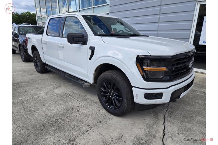 Ford F-150 2026 XLT 4x4 OxfordWhite