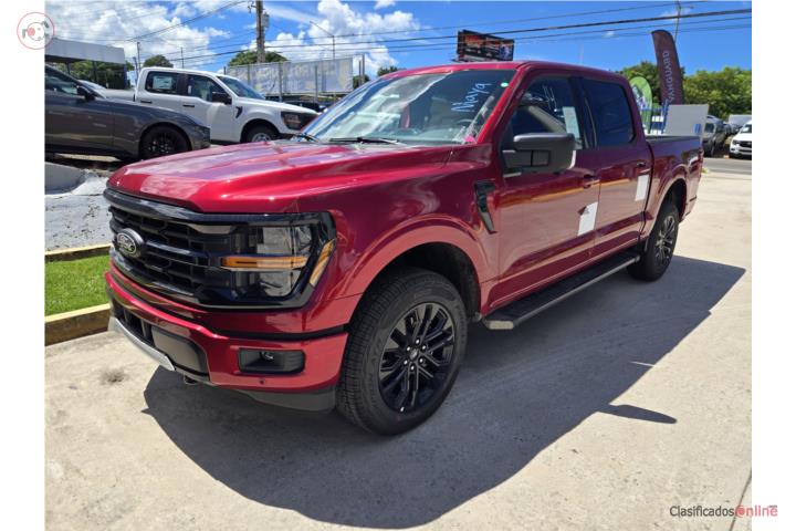 Ford F-150 2026 XLT 4x4 RubyRed