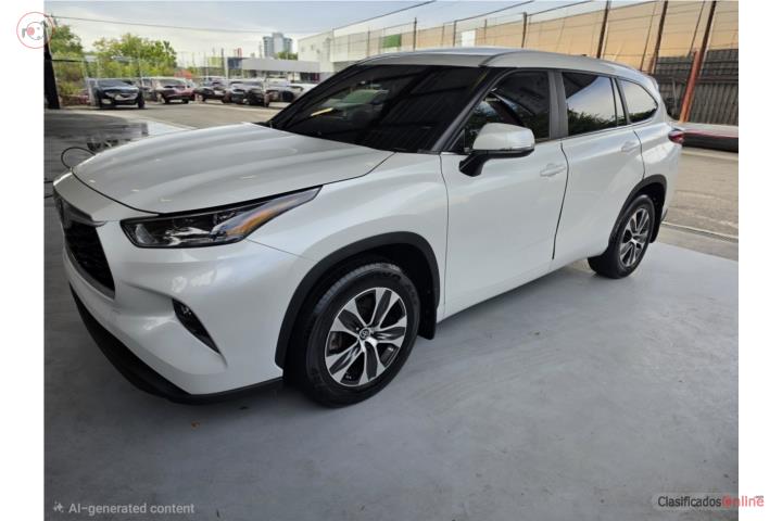 Toyota Highlander XLE 2023
