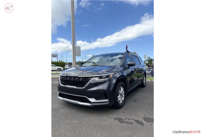 2023 Kia Carnival 42K Millas $27990