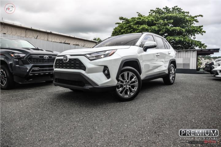 Toyota RAV4 XLE Premium 2023