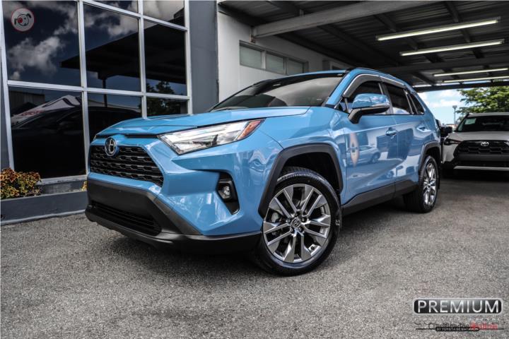 Toyota RAV4 XLE Premium 2024
