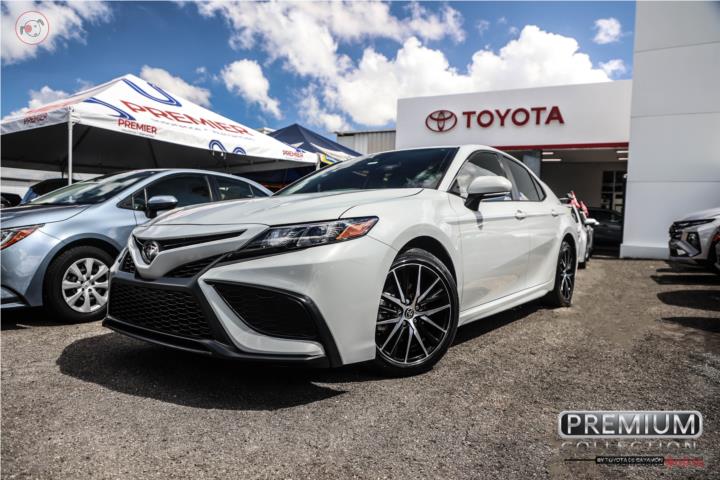Toyota Camry SE 2024