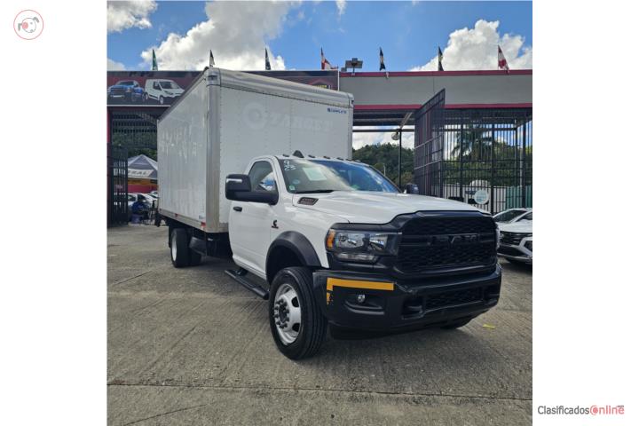 RAM 5500 MOTOR CUMING 2023 16FT CAJA SECA