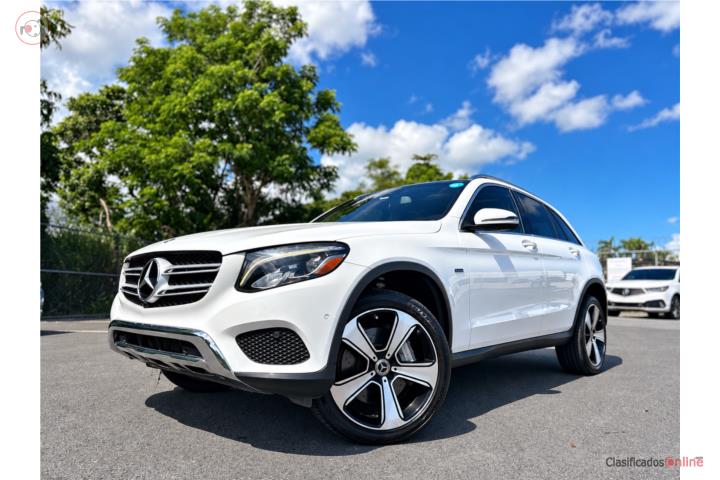 2019 Mercedes Benz GLC350E, 45k millas!