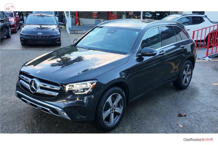 Mercedes-Benz GLC 300 2022 Gris $27,995