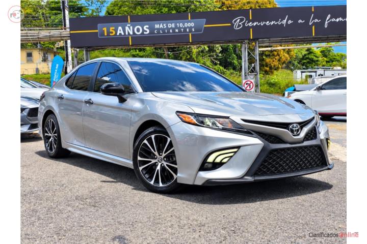 2020 TOYOTA CAMRY SE | 58,765 MILLAS