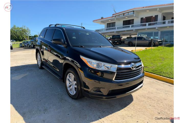 Toyota Highlander LE 2014