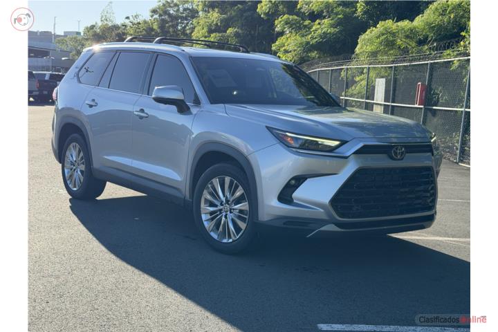 TOYOTA GRAND HIGHLANDER PLATINUM