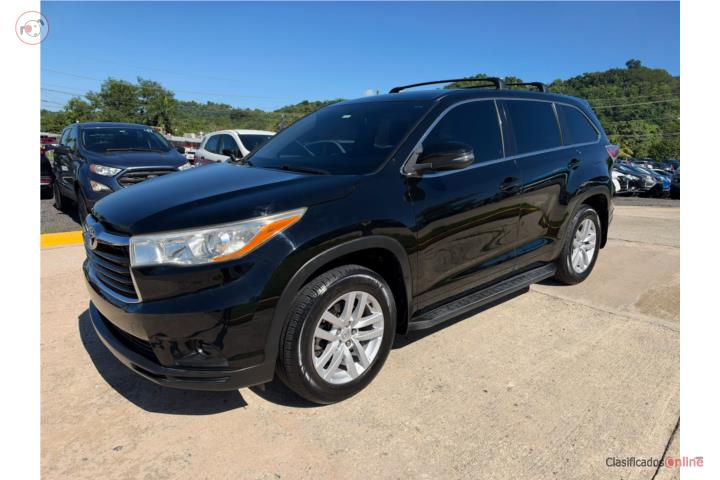 Toyota Highlander LE 2014