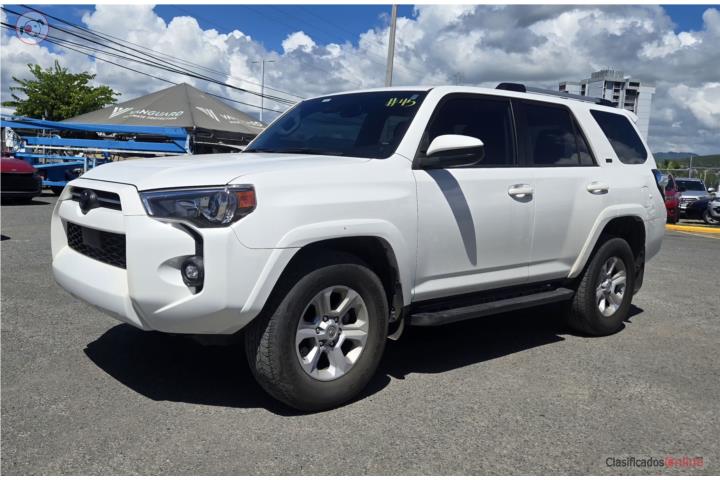 Toyota 4Runner SR5 2023