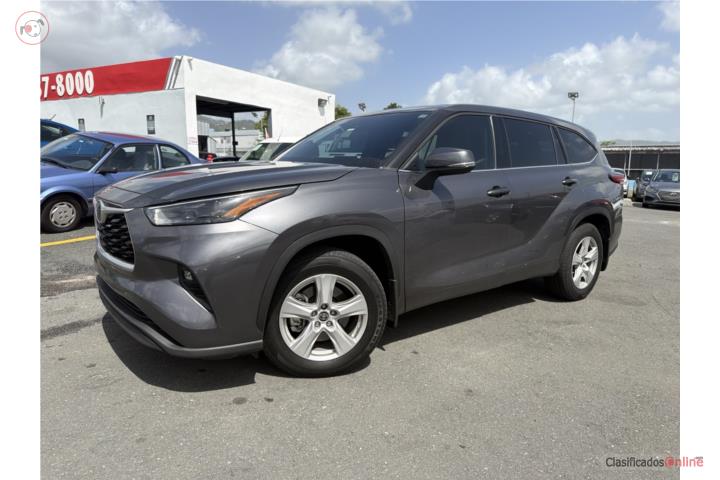 Toyota Highlander LE 2022 Gris $31,995