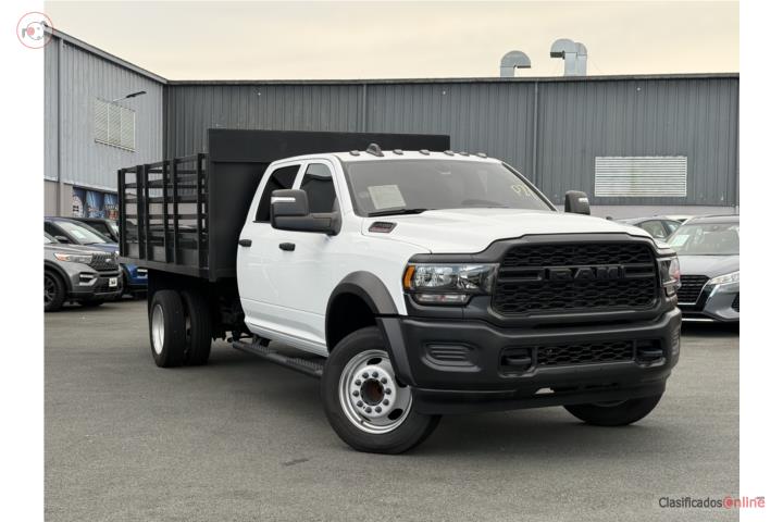 Ram 5500 Stake Bed 2024 - Liquidación
