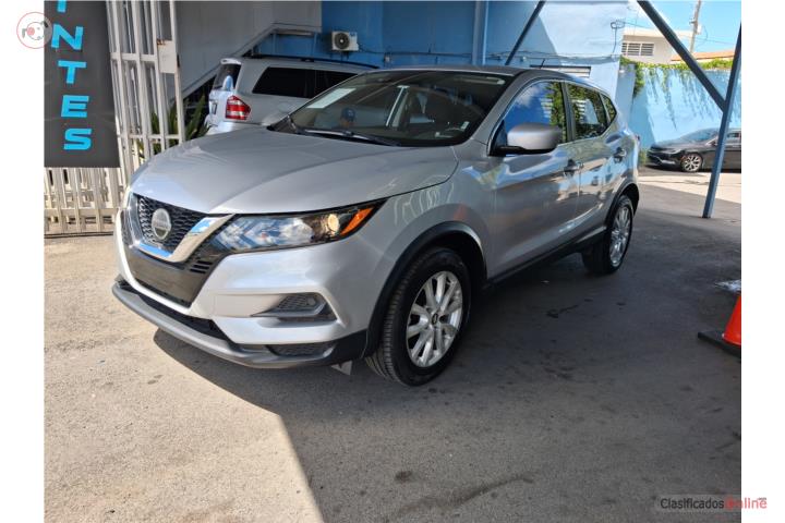 22020 Nissan Rogue S / 77k millas