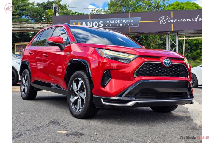 2024 Toyota RAV4 Prime SE - 32,111 millas