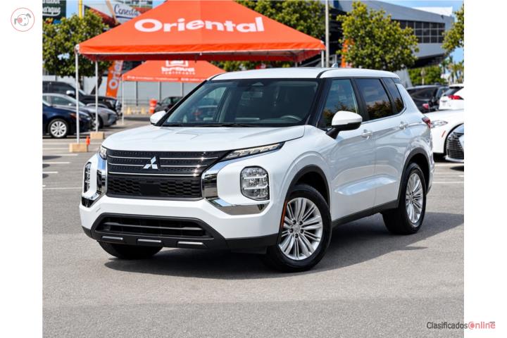 2024 Mitsubishi Outlander ES