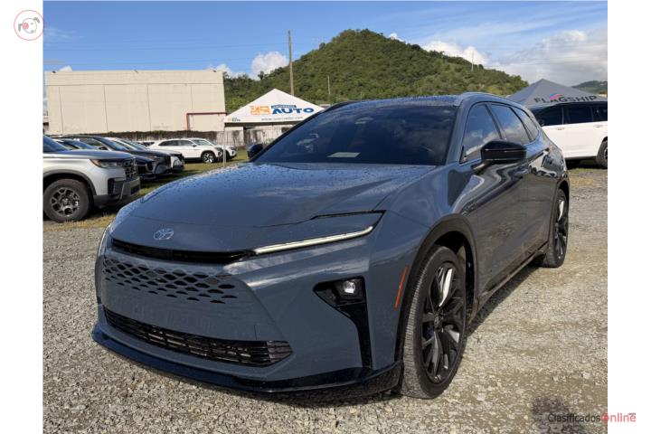 CROWN SIGNIA 2025 LIMITED