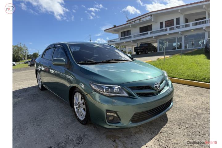 Toyota Corolla LE 2010