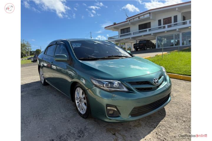 Toyota Corolla LE 2010