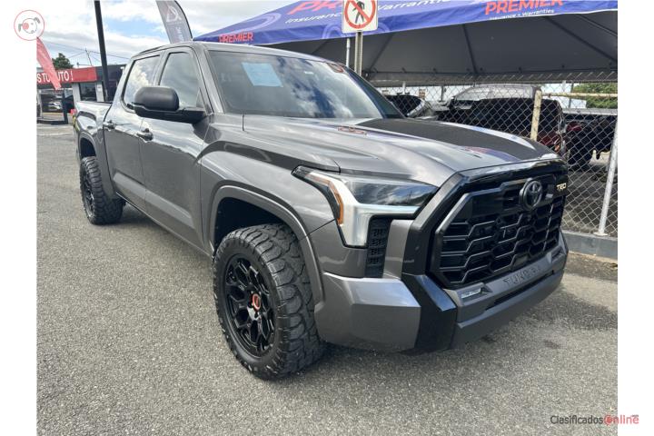 TOYOTA TUNDRA SR5 2024