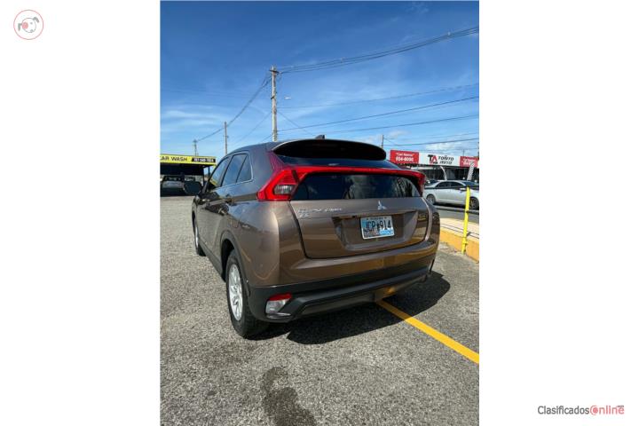 Eclipse Cross como nueva y poco millaje