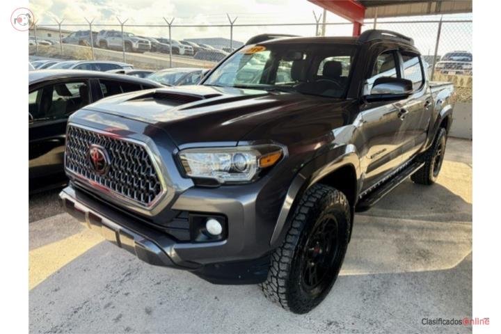 TOYOTA Tacoma