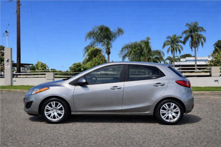 2013 Mazda Mazda2 Hatchback