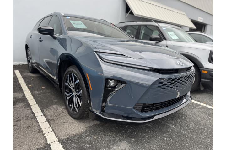 2025 Toyota Crown Signia XLE