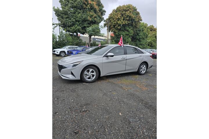 Hyundai Elantra SE 2023