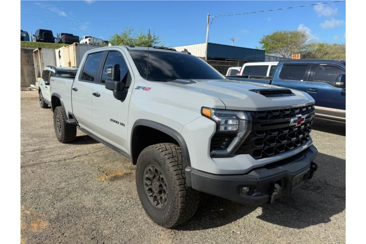 Chevrolet Silverado 2500 HD ZR2 2024