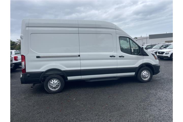 Ford Transit Cargo Van del 2025