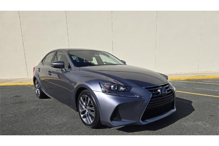 Lexus IS 2019