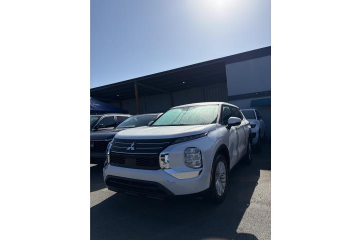 Mitsubishi Outlander del 2023
