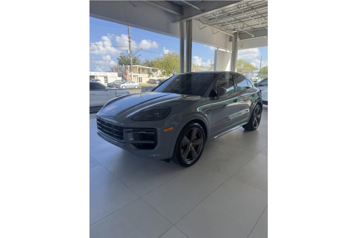 Porsche Cayenne E-Hybrid del 2024