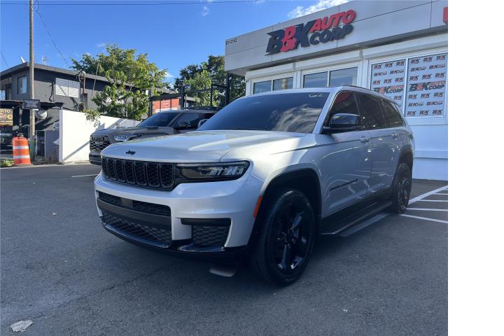JEEP GRAND CHEROKEE LAREDO 2022