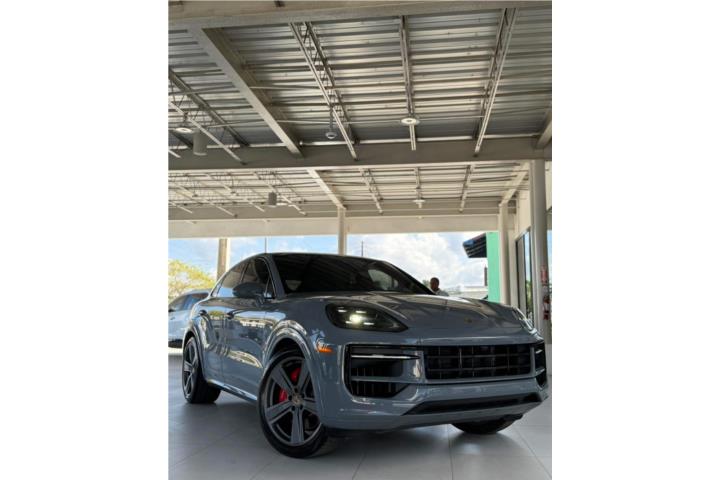 Porsche Cayenne E-Hybrid del 2024